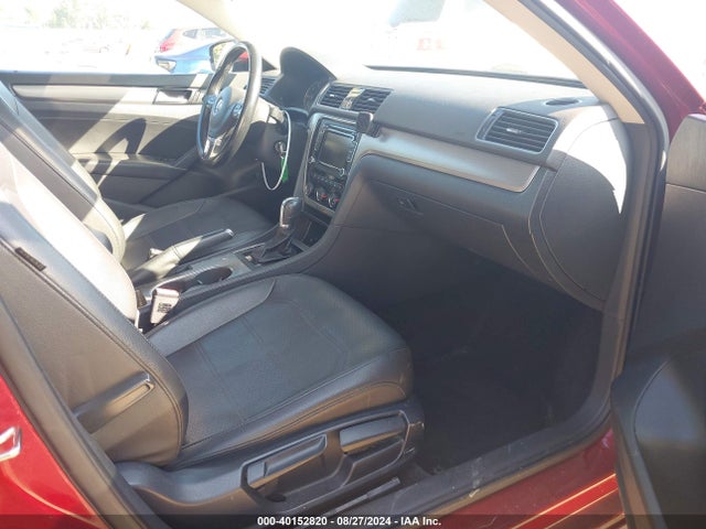 1VWBV7A38FC083600 Volkswagen Passat 2.0l Tdi Se