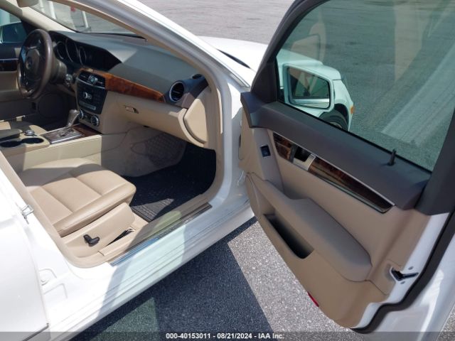 WDDGF4HB6EA924363 Mercedes-Benz C 250 Luxury/sport