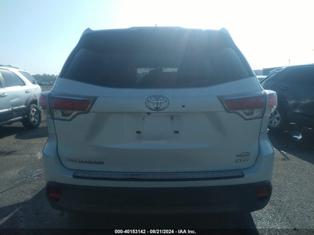 Toyota Highlander Xle V6 2014 5TDKKRFH2ES007587 Image 16
