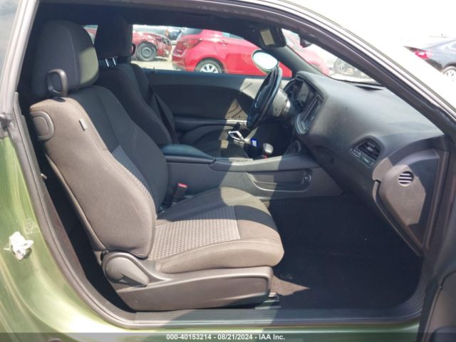 2C3CDZAG4NH207189 Dodge Challenger Sxt
