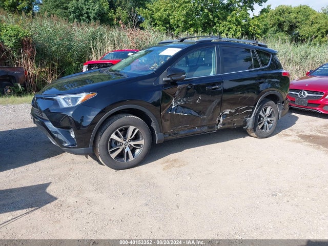 Toyota Rav4 Xle 2017 2T3RFREV1HW673501 Image 2