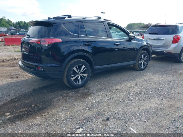 Toyota Rav4 Xle 2017 2T3RFREV1HW673501 Image 4