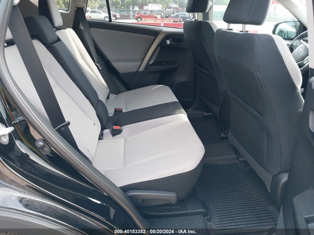 Toyota Rav4 Xle 2017 2T3RFREV1HW673501 Image 8