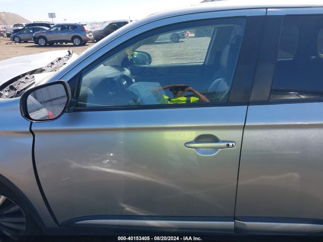 Mitsubishi Outlander Se 2019 JA4AZ3A35KZ044086 Image 13