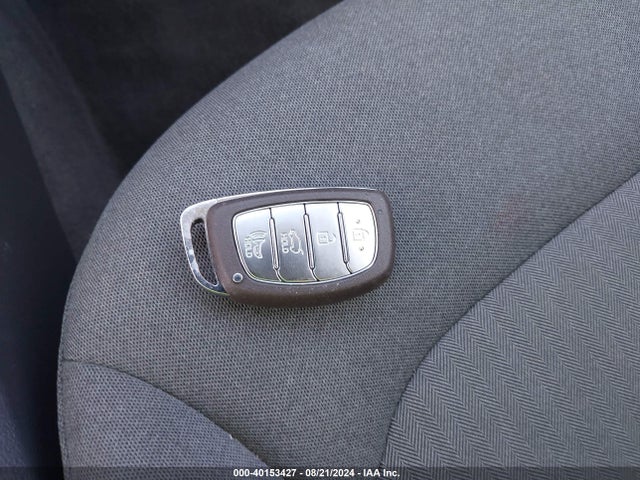 KMHC75LC0LU242629 Hyundai Ioniq Hybrid Se