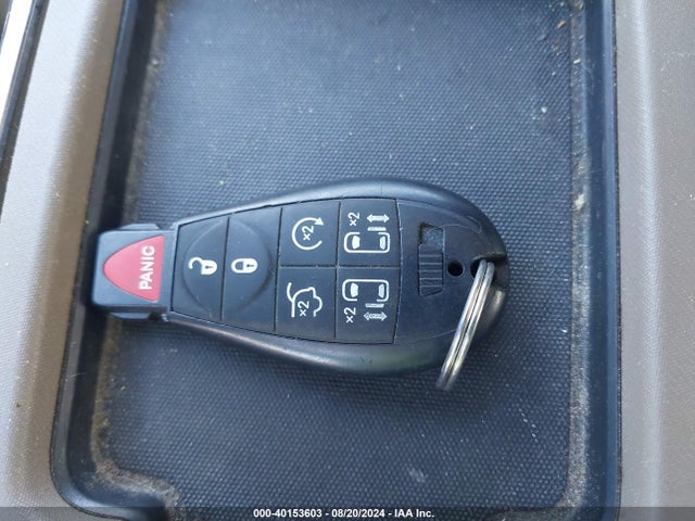 2C4RC1CG8ER364547 Chrysler Town & Country Touring-l