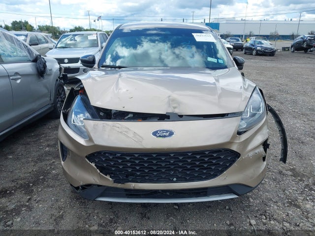 1FMCU9BZ2LUB13152 Ford Escape Se Sport Hybrid