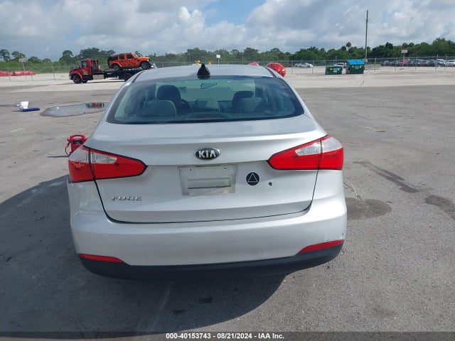 KIA FORTE LX 2015 KNAFK4A62F5390879 Image 16