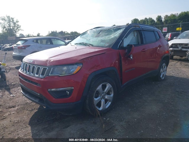 3C4NJCBB1JT233635 Jeep Compass Latitude Fwd