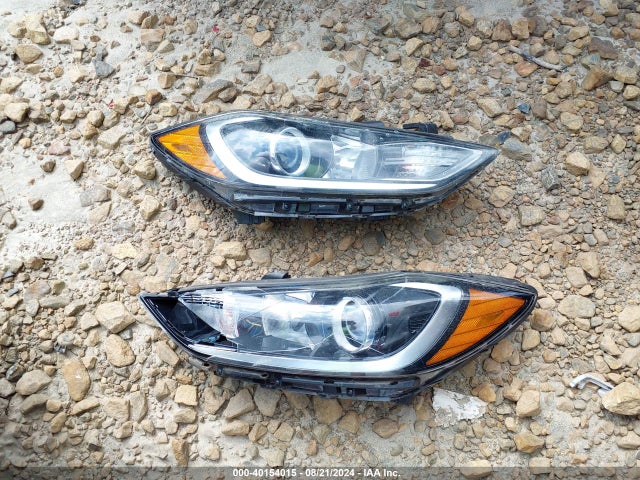 Hyundai ELANTRA SE 2017 5NPD84LF3HH062959 Image 18