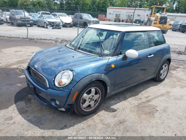 2009 MINI COOPER WMWMF33519TW76460 Photo 1