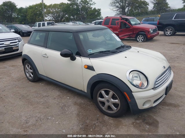 2009 MINI COOPER WMWMF335X9TU70926 Photo 0