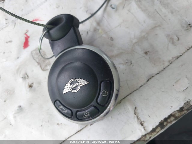 2009 MINI COOPER WMWMF335X9TU70926 Photo 10