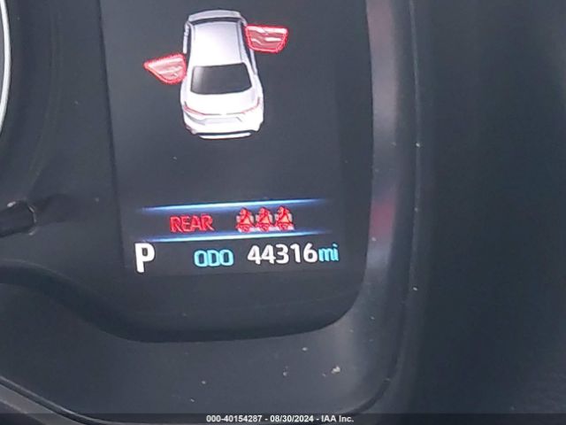 JTDEPMAE1N3027975 Toyota COROLLA LE