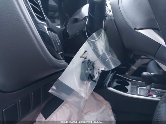 JA4AZ3A39JJ002999 Mitsubishi Outlander Es