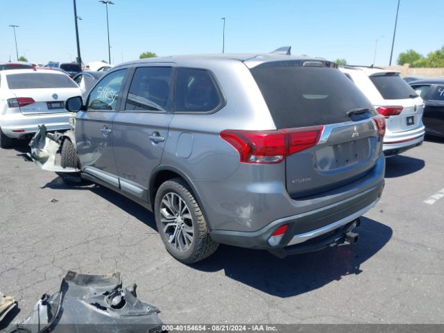 JA4AZ3A39JJ002999 Mitsubishi Outlander Es