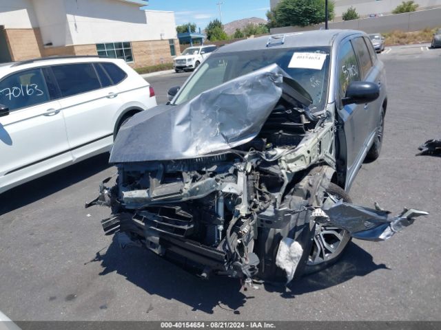 JA4AZ3A39JJ002999 Mitsubishi Outlander Es