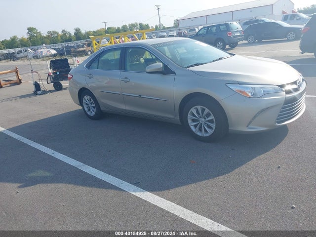 Toyota CAMRY LE 2016 4T4BF1FK6GR524182 Image 1