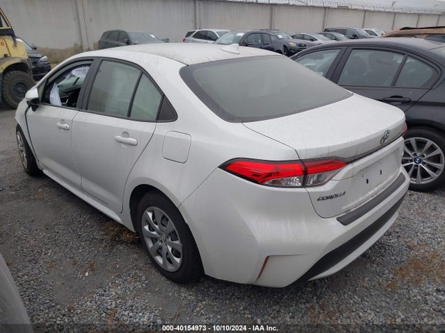 Toyota COROLLA LE 2021 JTDEPMAE8MJ175230 Image 3