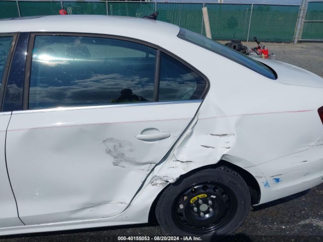 3VWDB7AJ8HM360442 Volkswagen Jetta 1.4t Se