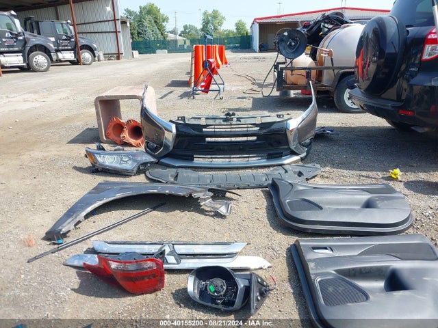 JA4AD3A32HZ010338 Mitsubishi Outlander Se/sel