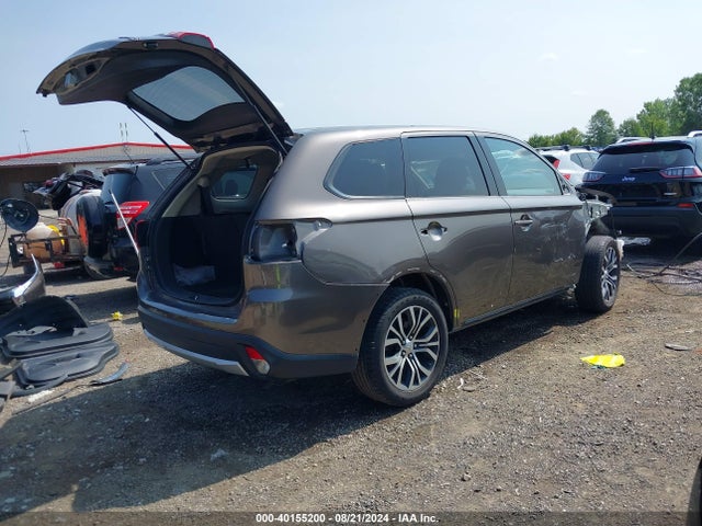 2017 MITSUBISHI OUTLANDER JA4AD3A32HZ010338 Photo 3