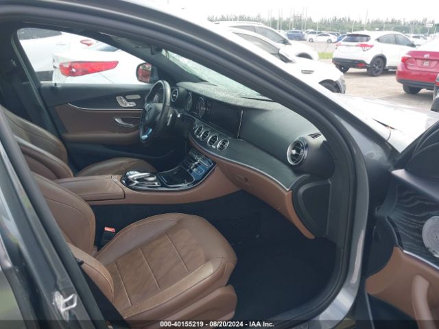 WDDZF4KB7HA159959 Mercedes-Benz E 300 4matic