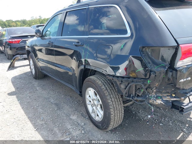 1C4RJFAG8JC319875 Jeep Grand Cherokee Laredo E 4x4