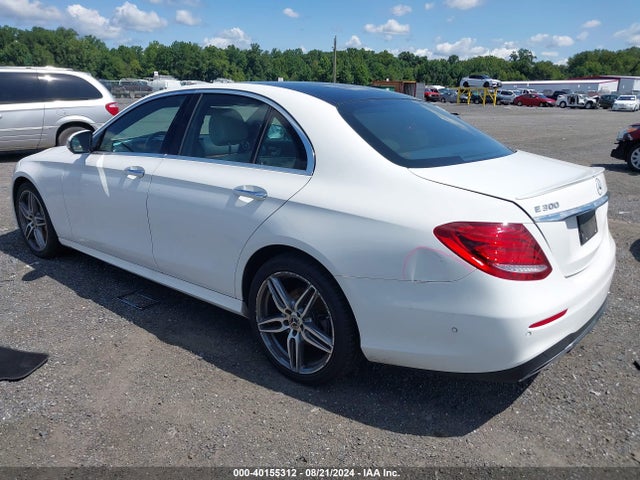 WDDZF4KB4KA495561 Mercedes-Benz E 300 4matic
