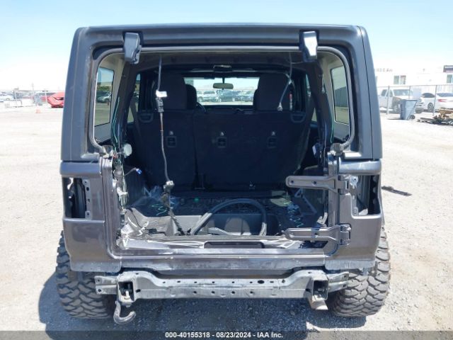1C4HJXDG7JW123499 Jeep Wrangler Unlimited Sport S 4x4