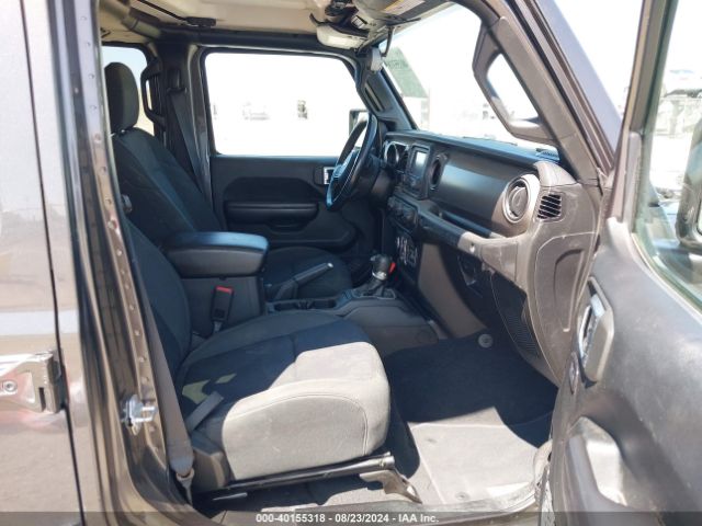 1C4HJXDG7JW123499 Jeep Wrangler Unlimited Sport S 4x4