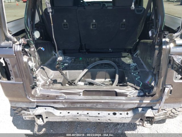 1C4HJXDG7JW123499 Jeep Wrangler Unlimited Sport S 4x4