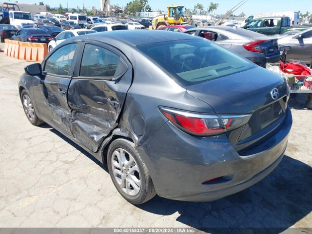 3MYDLBZV1GY102105 Scion IA