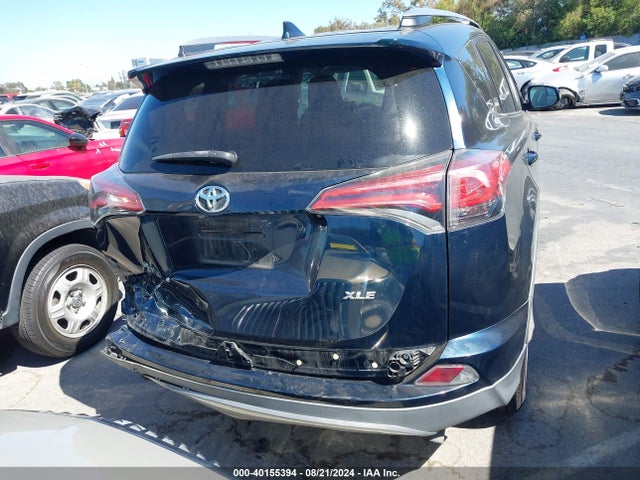 Toyota Rav4 Xle 2017 2T3WFREVXHW373555 Image 16