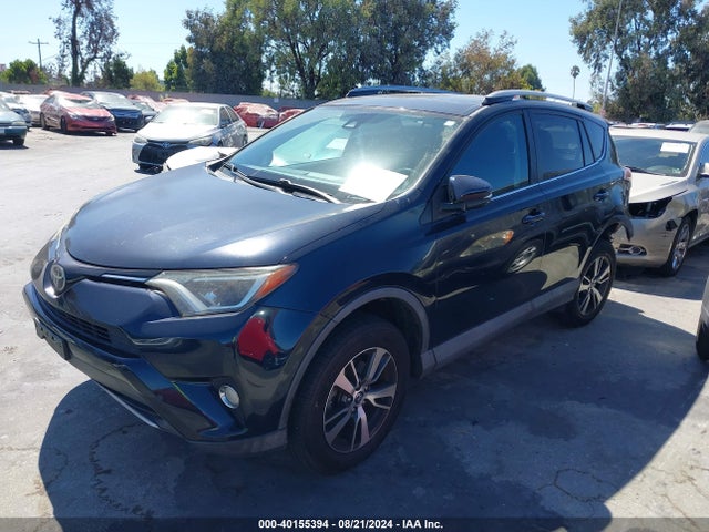 Toyota Rav4 Xle 2017 2T3WFREVXHW373555 Image 2
