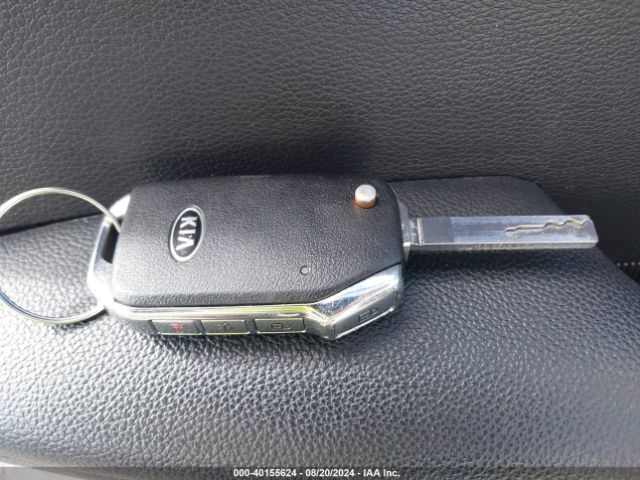 3KPF24AD6ME282008 KIA Forte Lxs