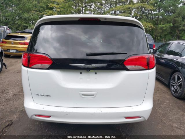 2C4RC1CG6NR215568 Chrysler Voyager Lx