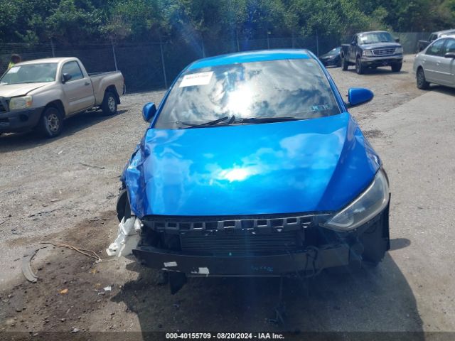 KMHD74LFXHU372062 Hyundai ELANTRA SE