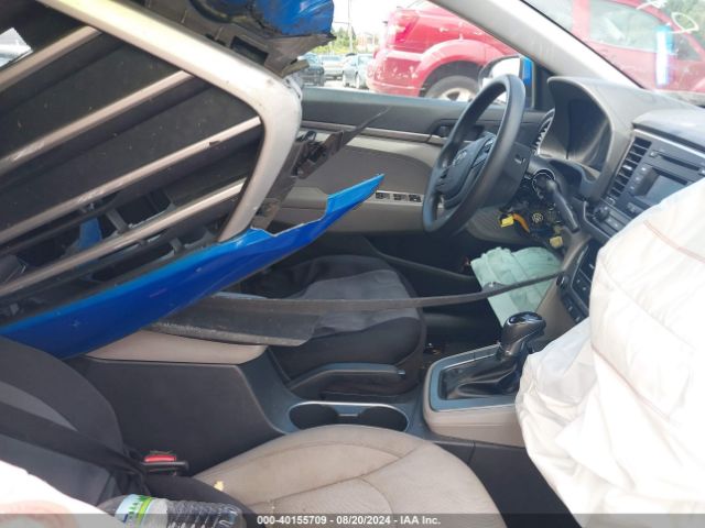 KMHD74LFXHU372062 Hyundai ELANTRA SE