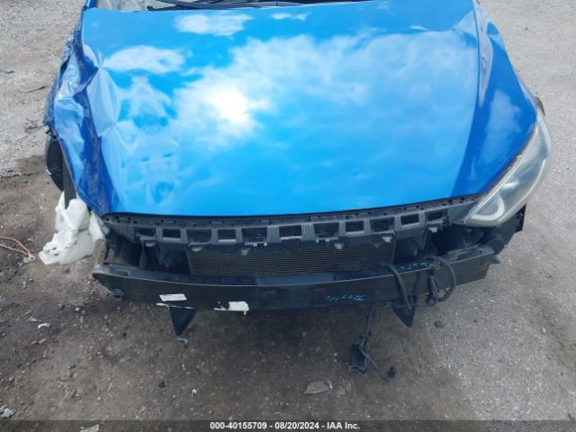 KMHD74LFXHU372062 Hyundai ELANTRA SE