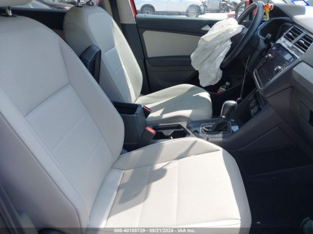 3VV3B7AX6KM094995 Volkswagen Tiguan 2.0t Se/2.0t Sel/2.0t Sel R-line/2.0t Sel R-line Black