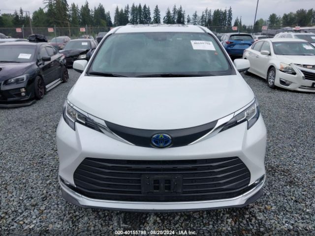 5TDYSKFC5NS056949 Toyota SIENNA XLE