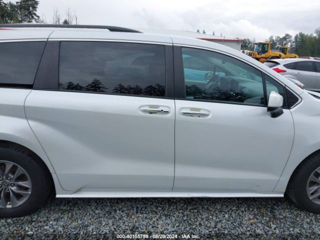 5TDYSKFC5NS056949 Toyota SIENNA XLE