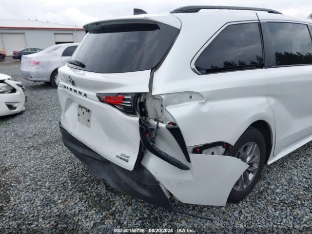 5TDYSKFC5NS056949 Toyota SIENNA XLE