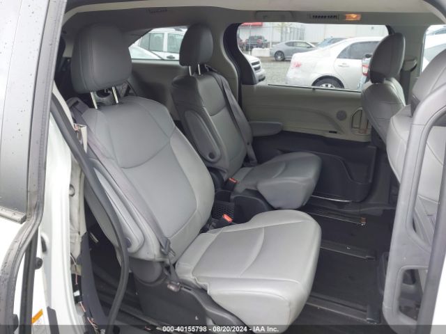 5TDYSKFC5NS056949 Toyota SIENNA XLE
