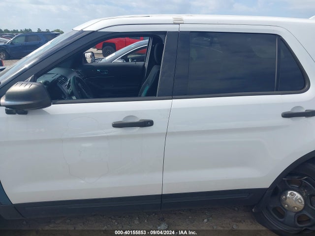 Ford Utility Police Interceptor 2016 1FM5K8AR8GGC07342 Image 14