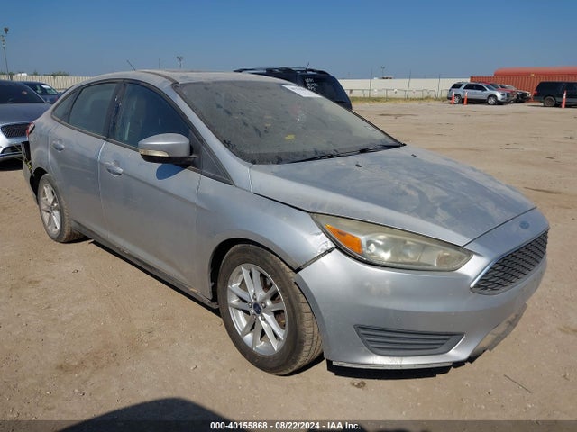 Ford FOCUS SE 2015 1FADP3F28FL207496 Image 1