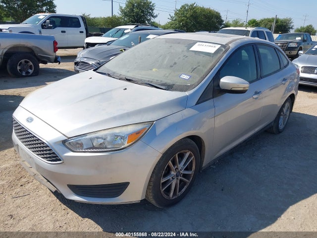 Ford FOCUS SE 2015 1FADP3F28FL207496 Image 2