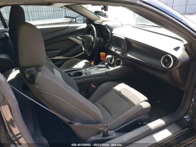 2018 CHEVROLET CAMARO 1G1FB3DX3J0134198 Photo 4