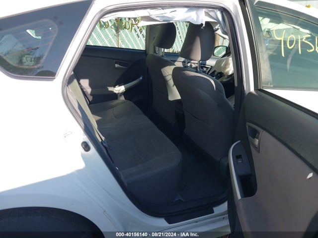 Toyota Prius Two 2014 JTDKN3DU8E1781442 Image 8